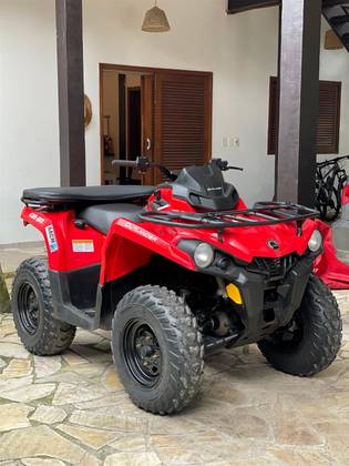 CAN-AM OUTLANDER MAX 570 EFI 